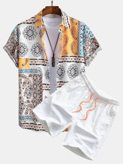 Hemd mit Schalprint und Badehose mit Knopfleiste