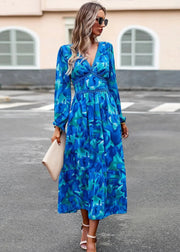 Lara – Schmeichelndes Blumenkleid