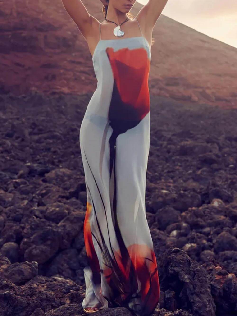 Maxikleid im H-Linien-Schnitt mit abstraktem Tulpenprint für den Urlaub
