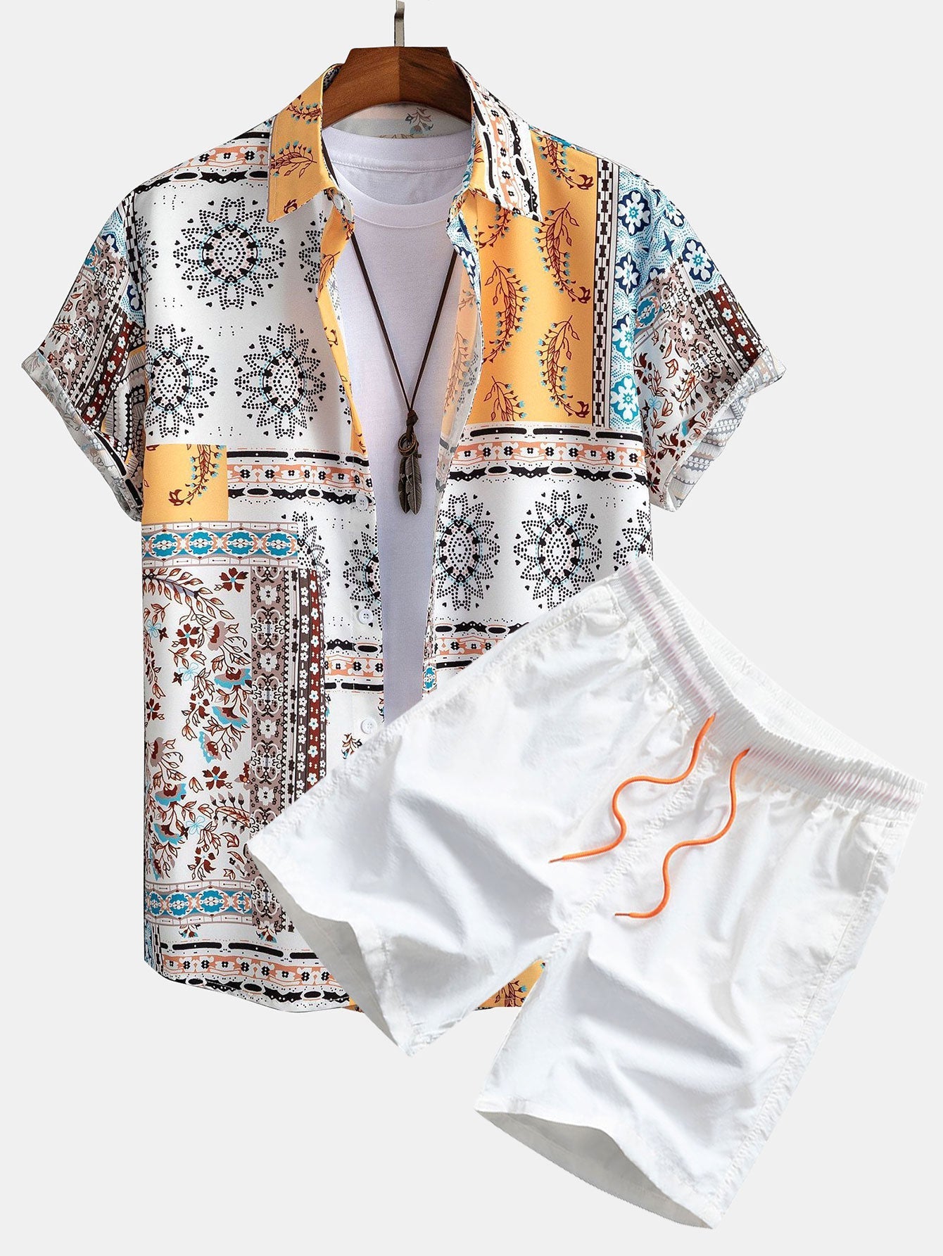 Hemd mit Schalprint und Badehose mit Knopfleiste