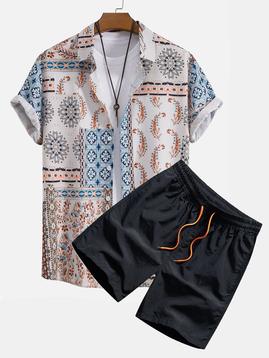 Hemd mit Schalprint und Badehose mit Knopfleiste