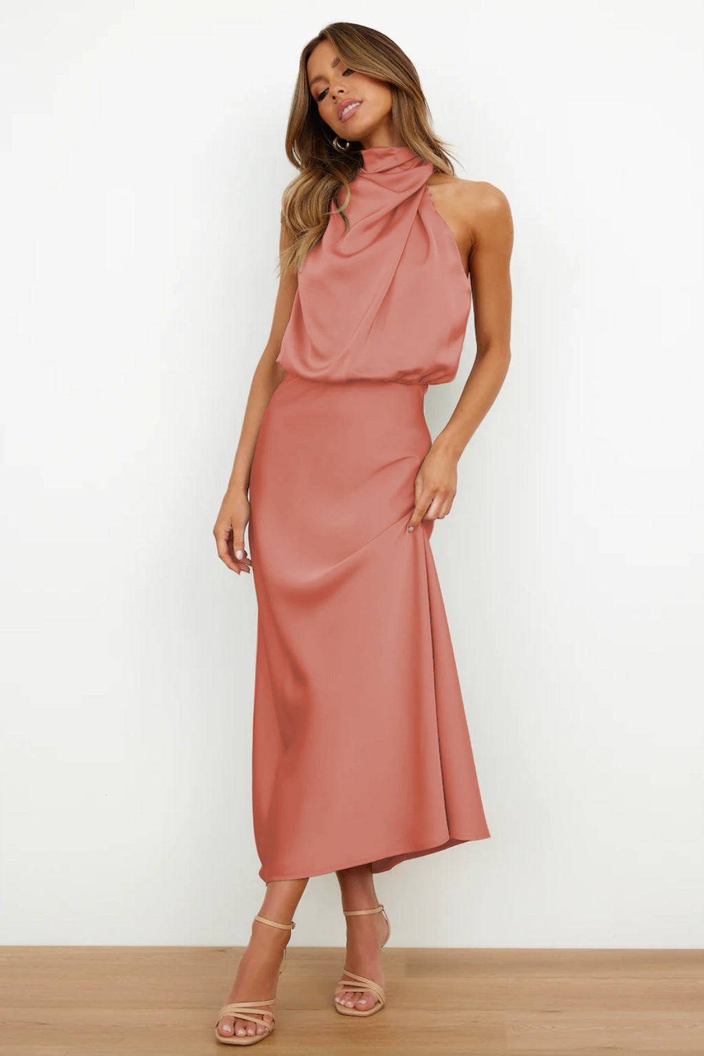 Elise | Elegantes Satin-Halterkleid – Anmutig & Schick