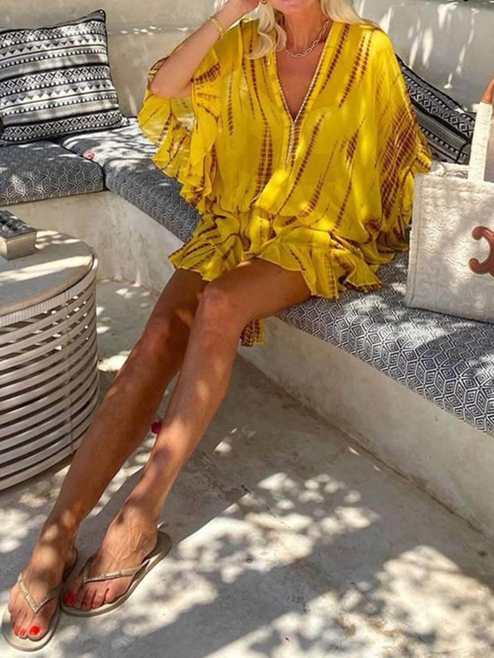 Einzigartiges Batik-Minikleid mit Rüschen, Fledermausärmeln und elastischem Taillenbund