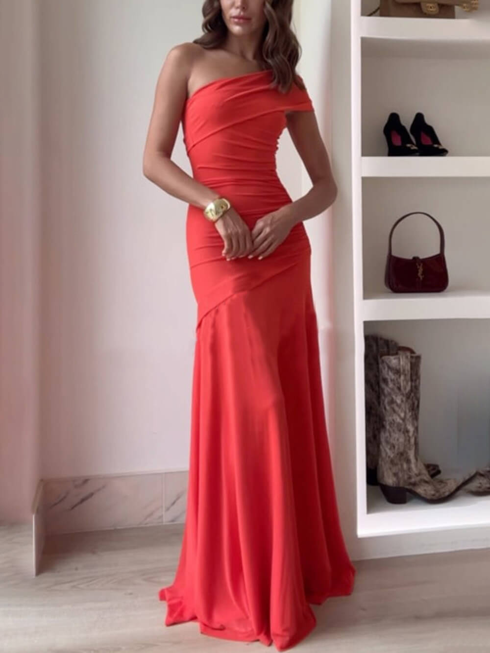 Elegantes, müheloses Mesh-Maxikleid mit Carmenausschnitt, Raffung und Stretch