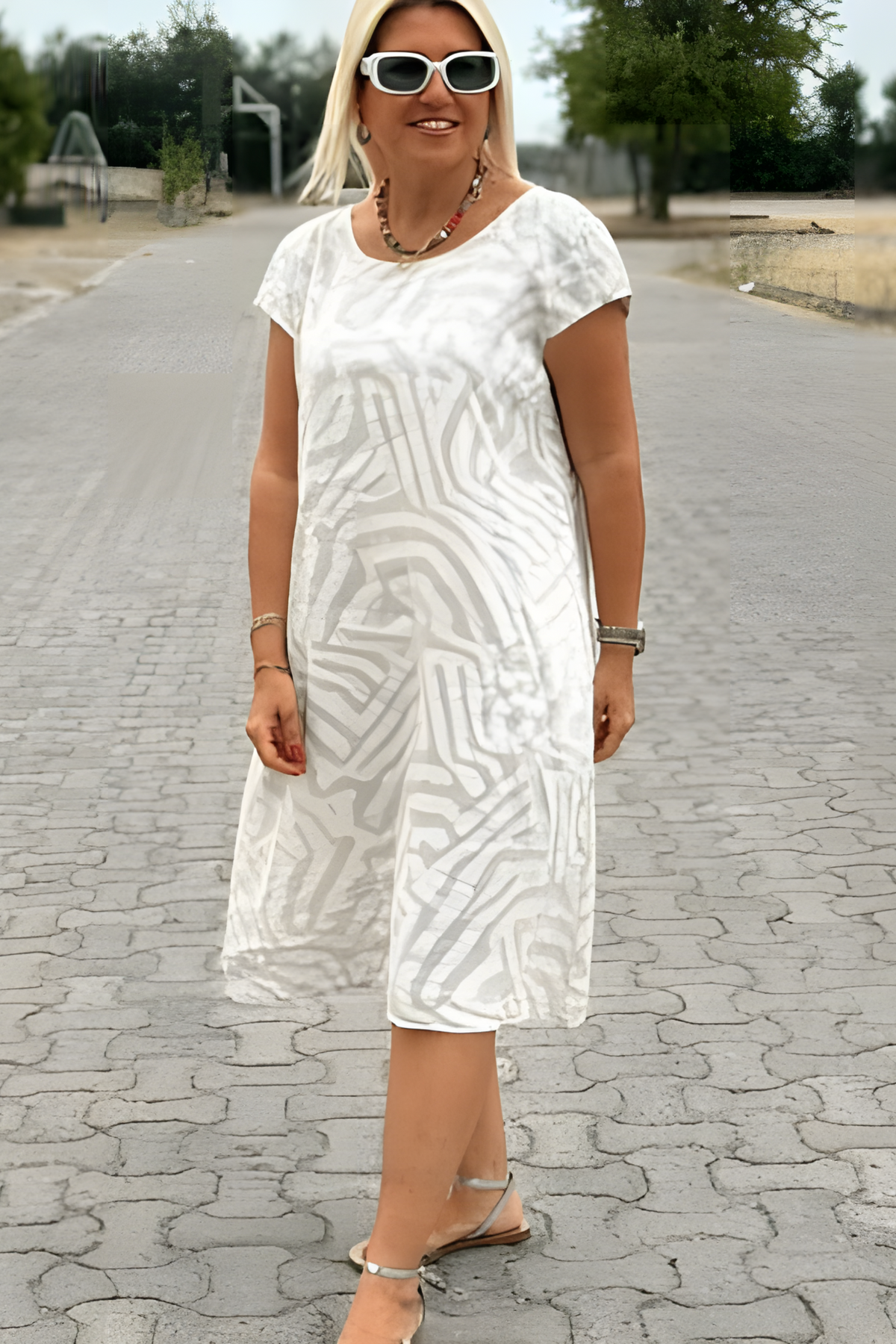 Nelia™ | Sommerkleid mit Rundhalsausschnitt und Vintage-Print