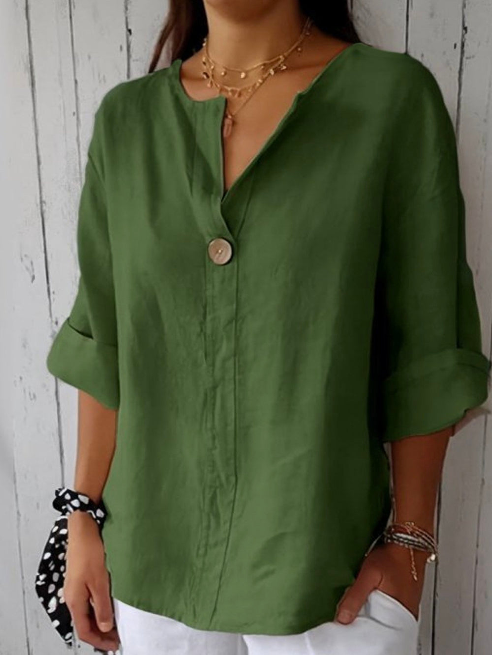 Oriana | Zeitlose Bluse mit Ausschnitt