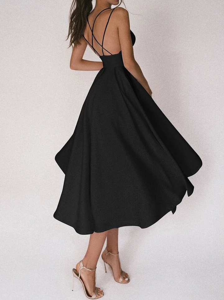 Simona - Partykleid mit Trägern und tiefem V-Ausschnitt