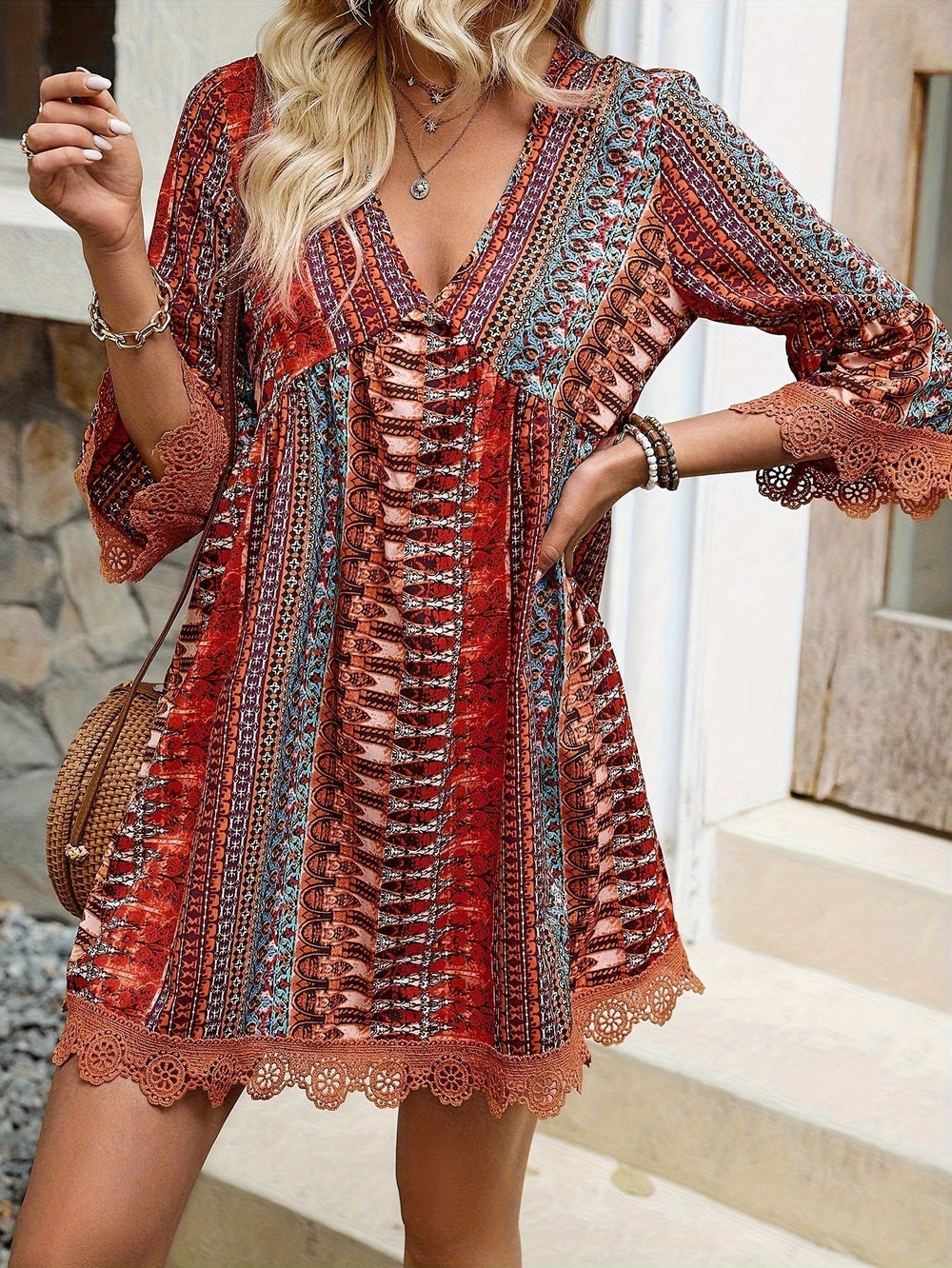 Sofie | V-Ausschnitt Kleid mit Spitzenbesatz