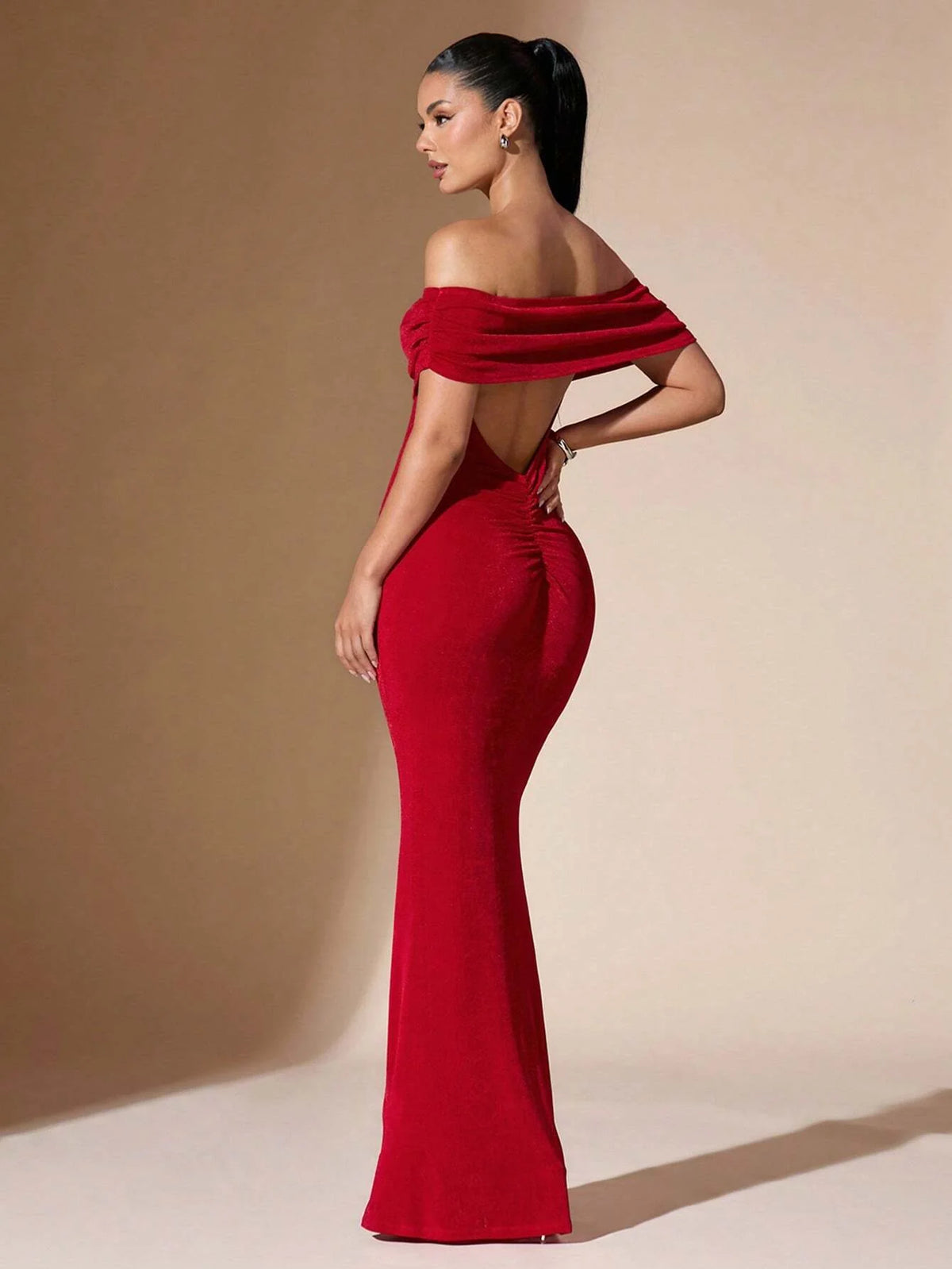 Julina™ | Schulterfreies Kleid