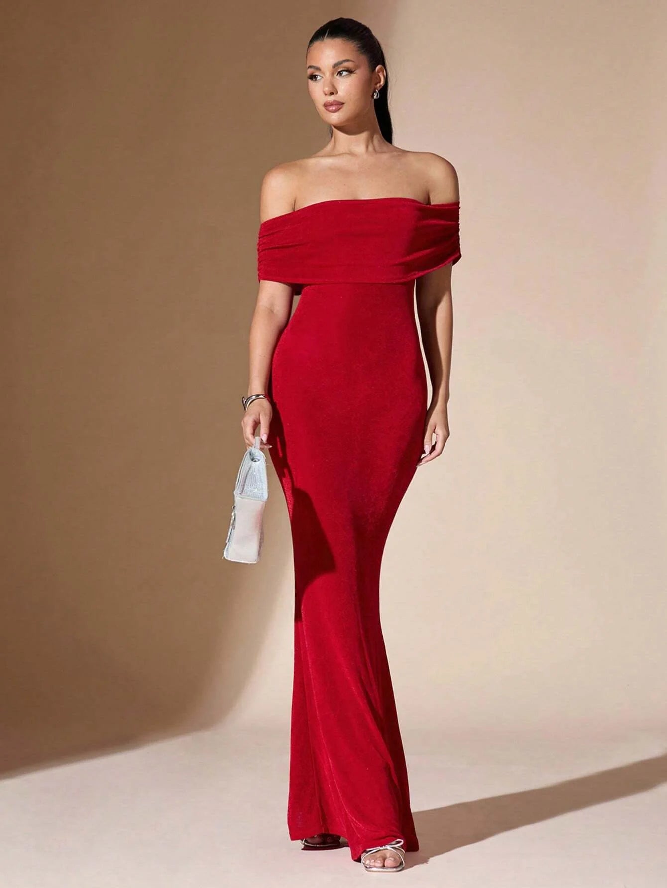 Julina™ | Schulterfreies Kleid