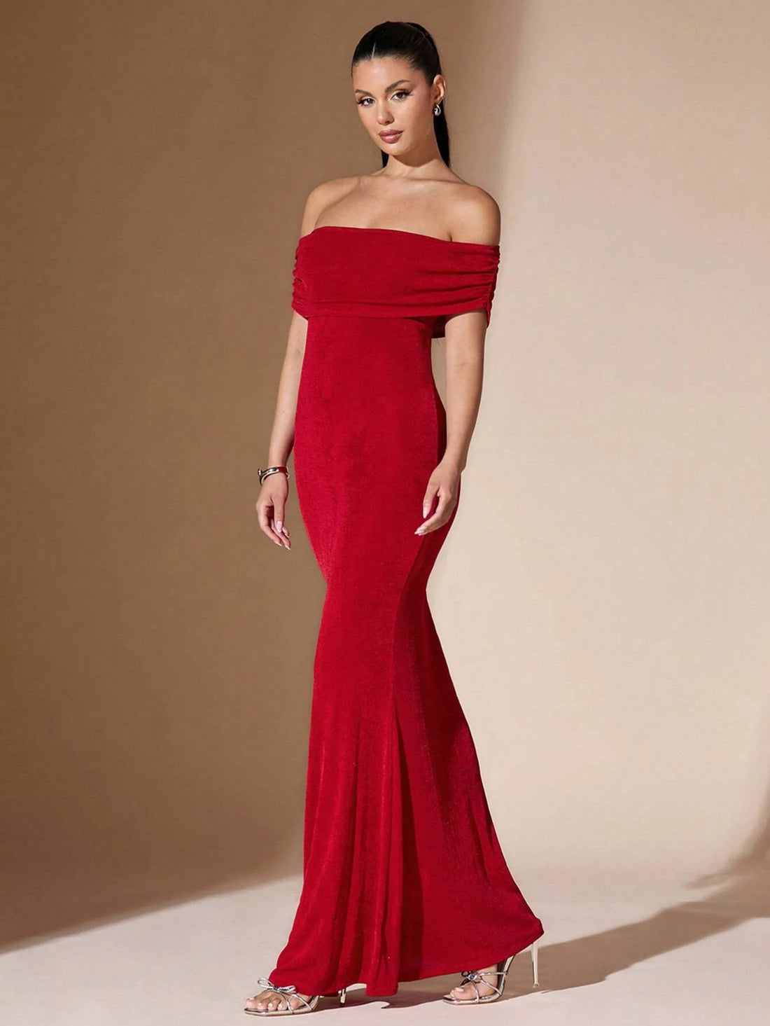 Julina™ | Schulterfreies Kleid