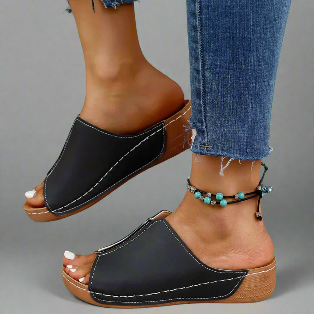 Miri | handgefertigte Wedgesandalen aus Premium-Material