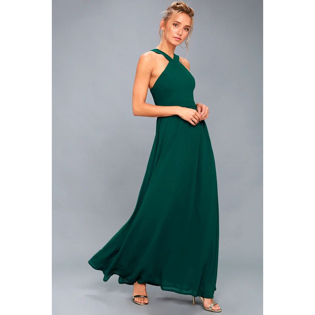 Sara – Weißes Midikleid mit überkreuztem Ausschnitt