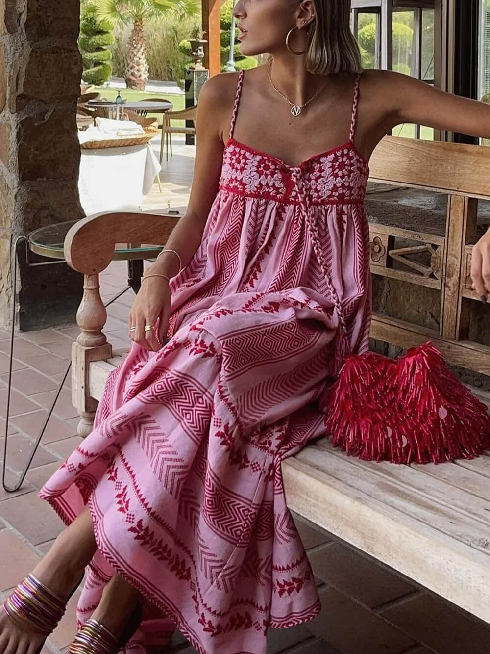 Gehäkeltes Patchwork Maxikleid im ethnischen Strickstil