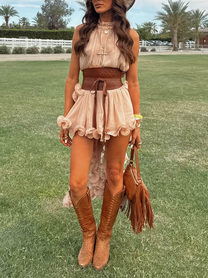 Romantic Drama – Ausgestelltes Top mit welligen Volants und Nackenbindung