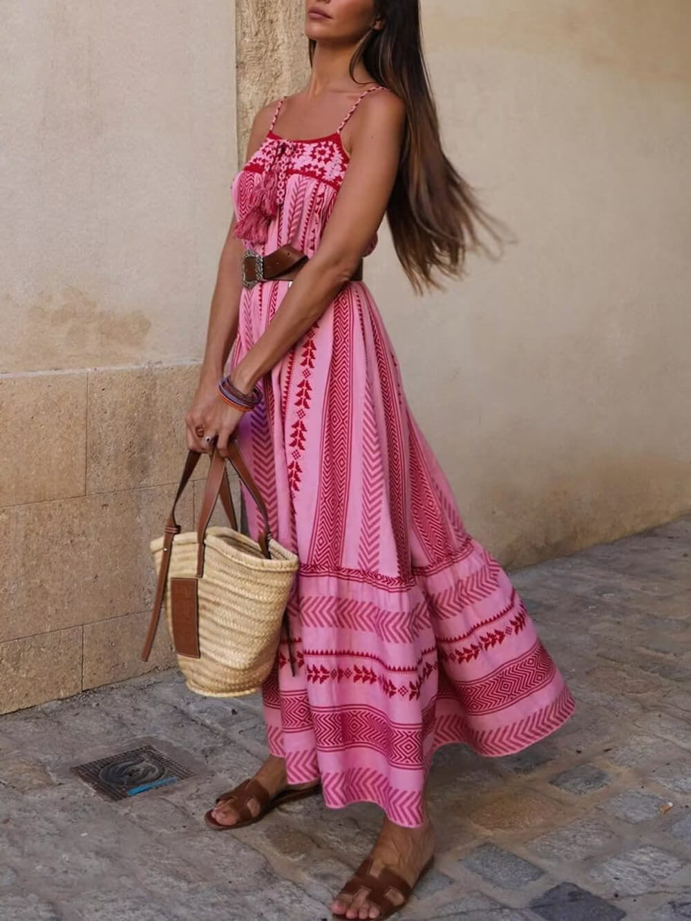 Gehäkeltes Patchwork Maxikleid im ethnischen Strickstil