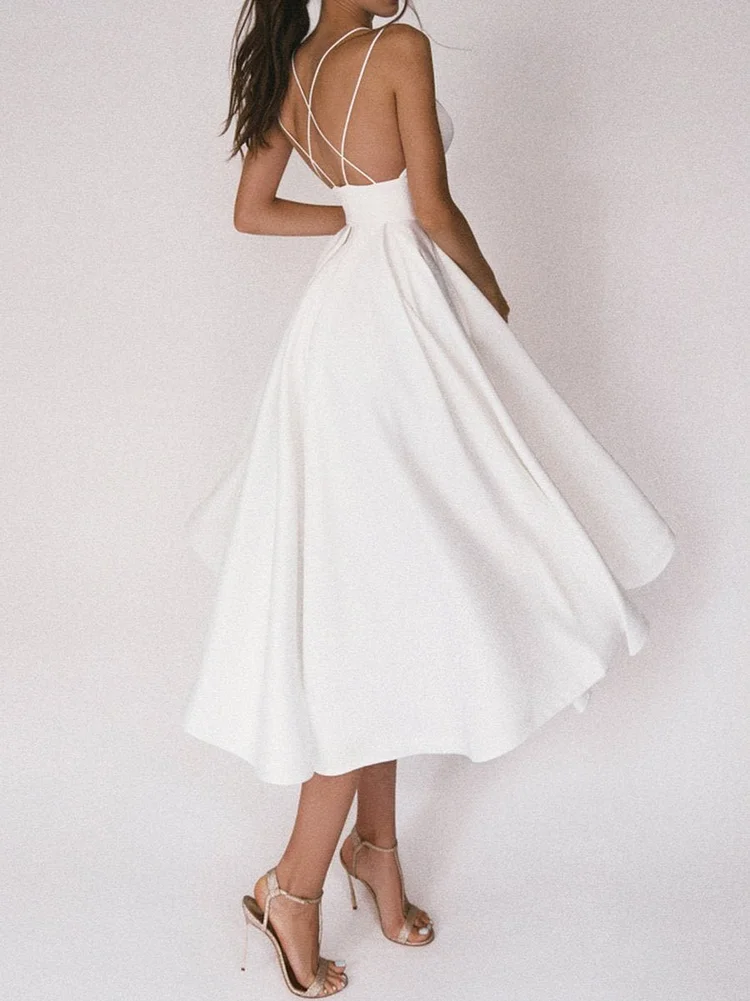 Simona - Partykleid mit Trägern und tiefem V-Ausschnitt