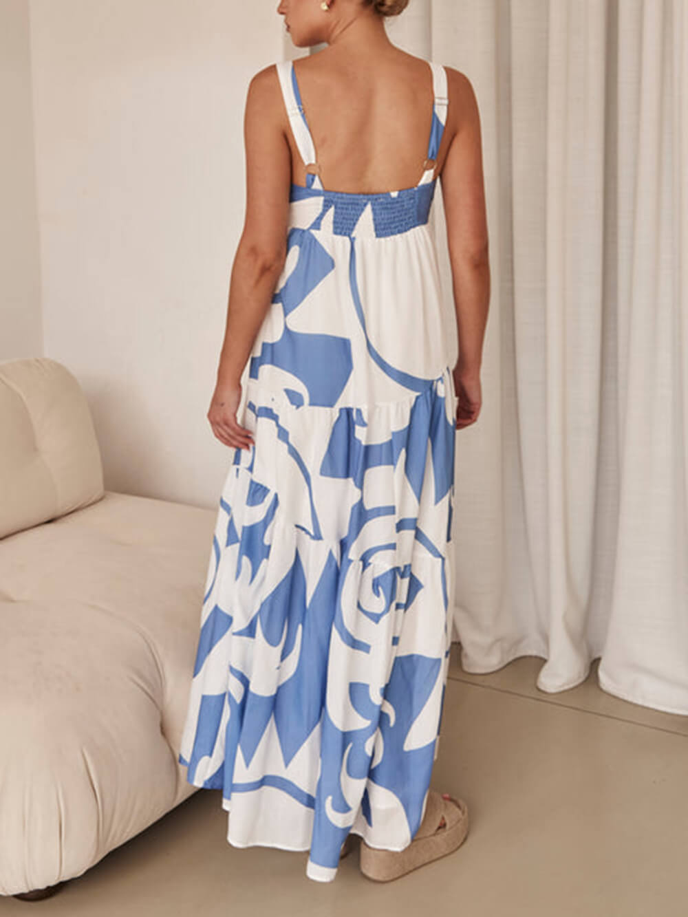 Bezauberndes Maxi-Kleid mit geometrischem Muster