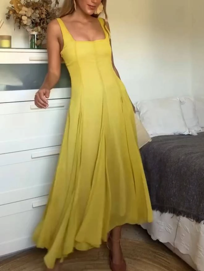 Elegantes langes Kleid mit quadratischem Ausschnitt und Trägern, ideal für legere Tage