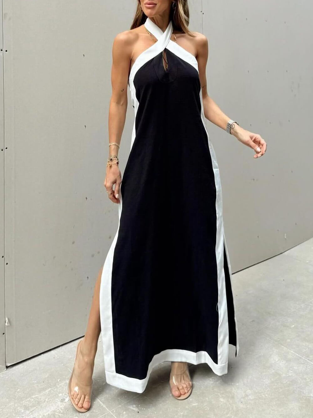 Halterneck Maxikleid mit Schlitz und Colorblock-Design