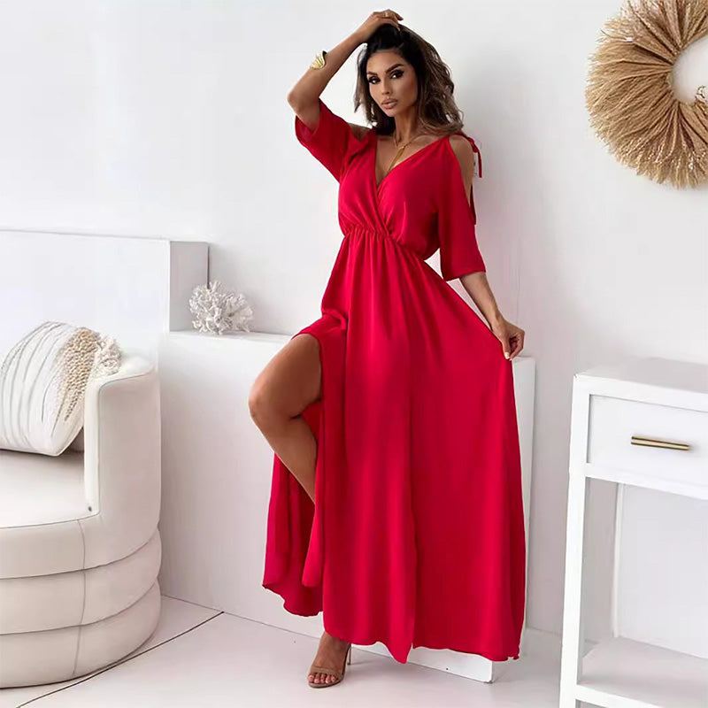 Aurora – Figurbetontes Kleid mit V-Ausschnitt und seitlichem Schlitz