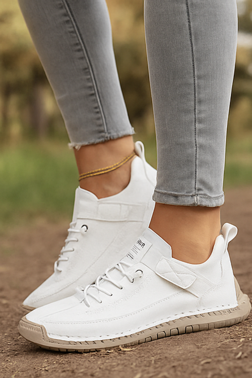 Aleera Sneakers - Weiß (Grau Sohle)