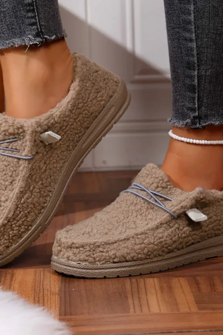Winnie Warme Teddy Slippers - Khaki