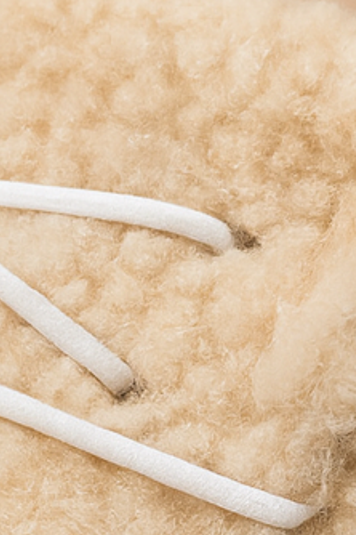 Winnie Warme Teddy Slippers - Beige