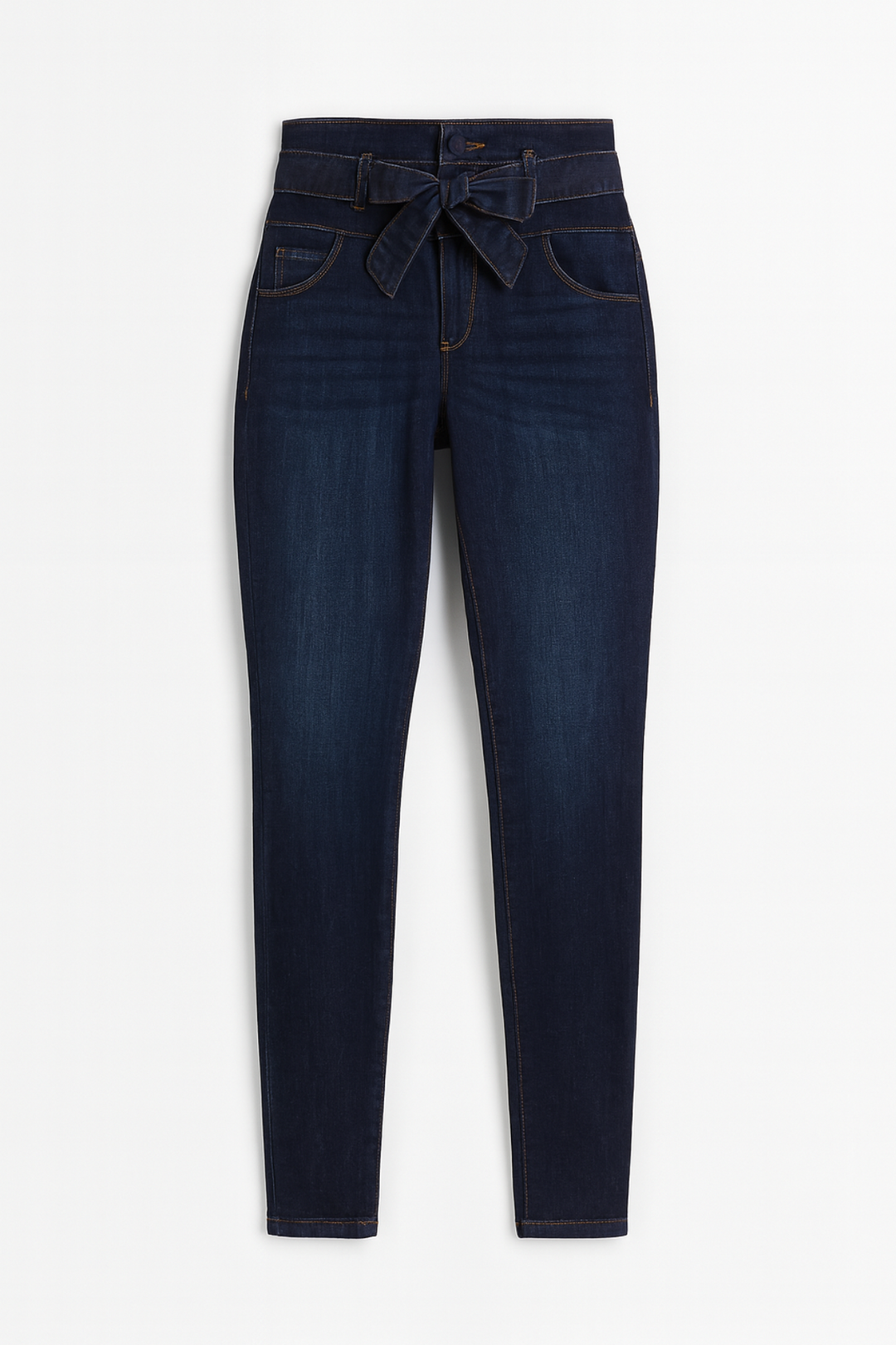 Yara | Formende Jeans mit Gürtel