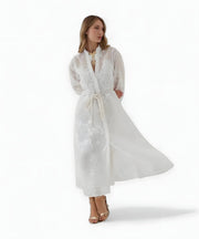 Isadora Jacquard Kleid mit modernem Charme - Weiß