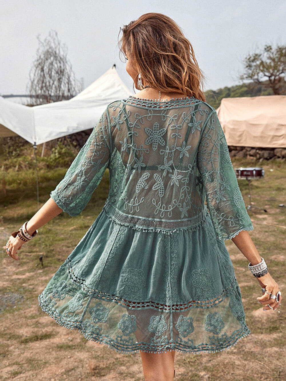 Lockeres Spitzen-Strandkleid als Bikini-Überwurf fürs Urlaubsfeeling