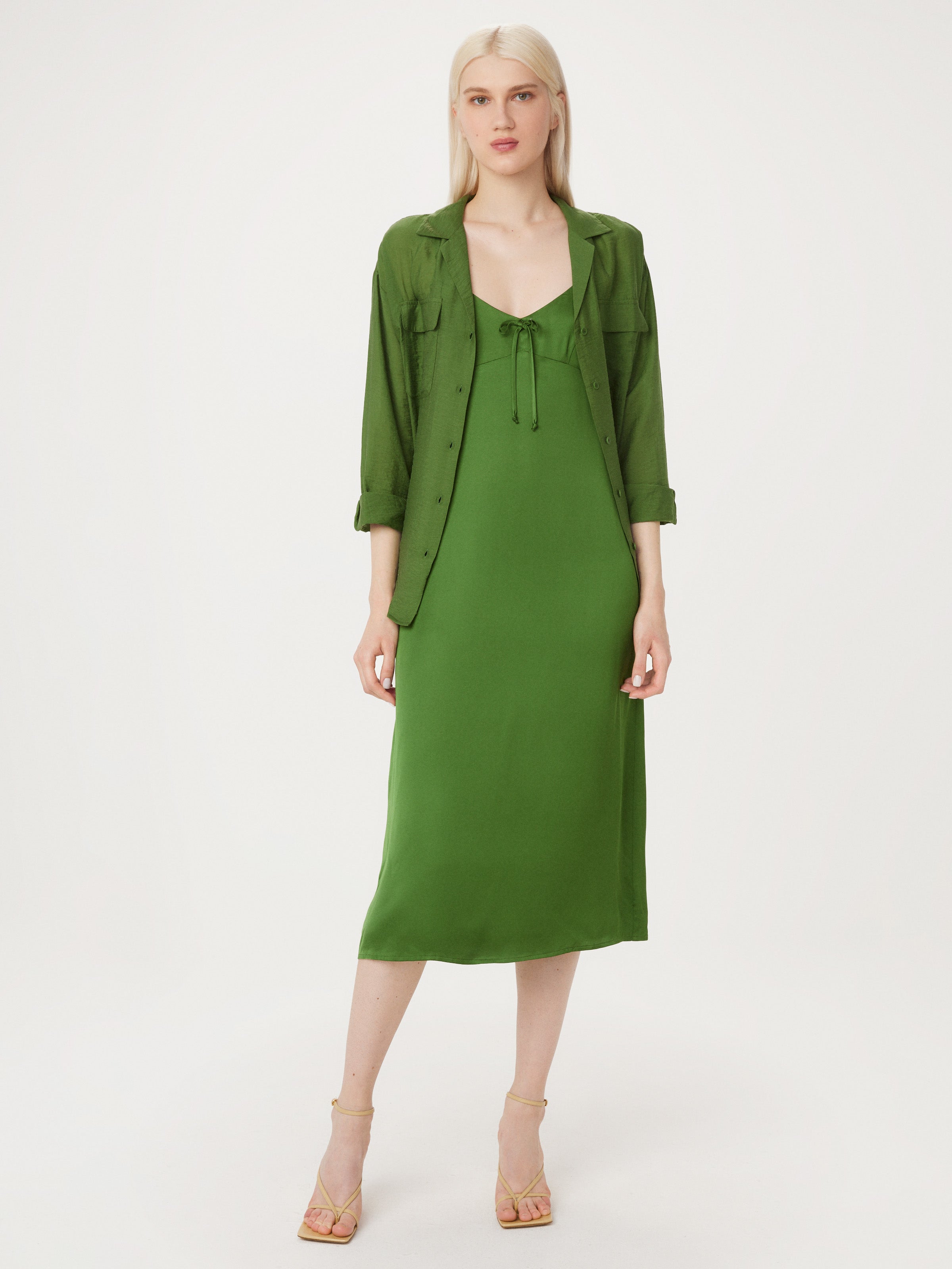 Satin Slip Kleid in Militärgrün