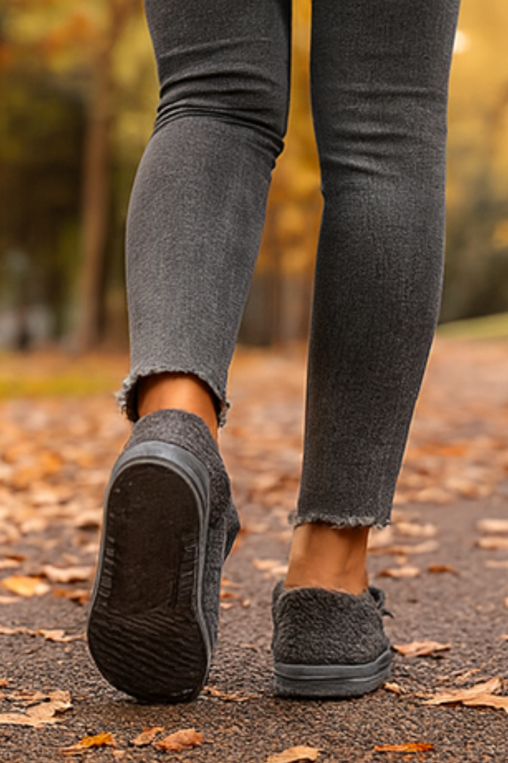 Winnie Warme Teddy Slippers - Grau