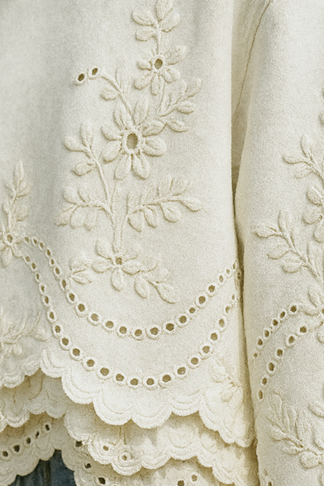 Lucia | Jumper mit Spitzen-Details