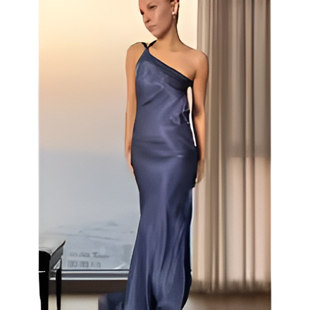 Mädchen ärmelloses, rückenfreies Kleid mit diagonaler Kragenform