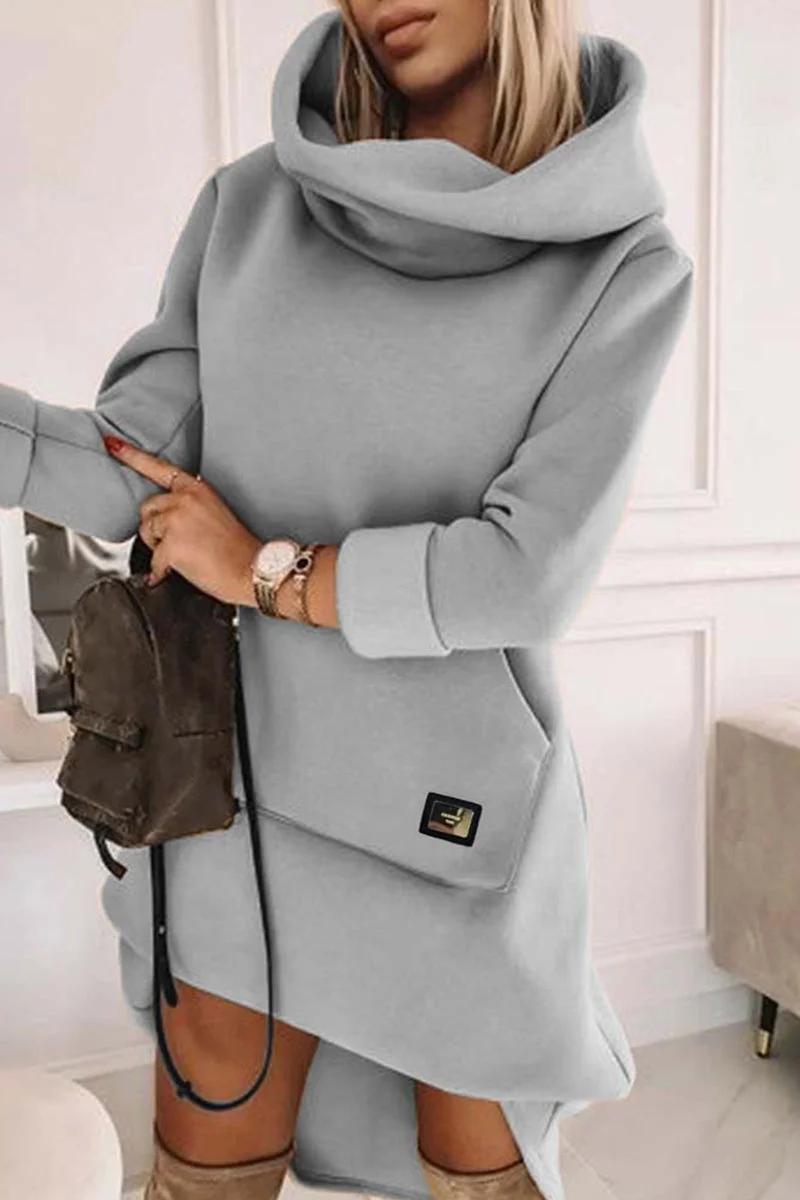 Stylisches Kleid mit Patchwork und Wasserfallausschnitt