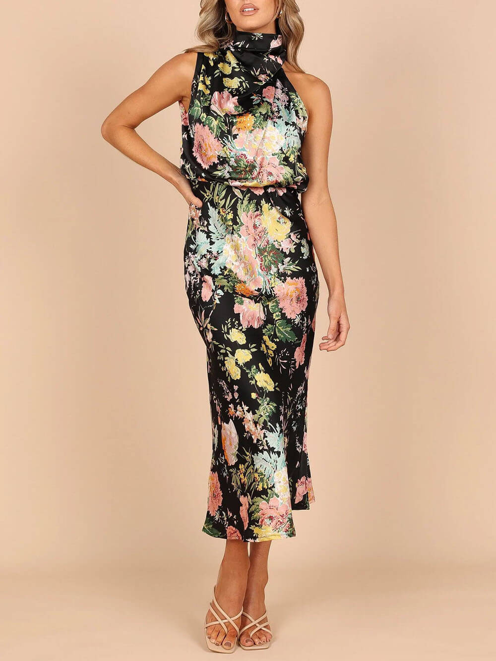 Maxikleid mit Neckholder, floralem Muster und elastischer Taille