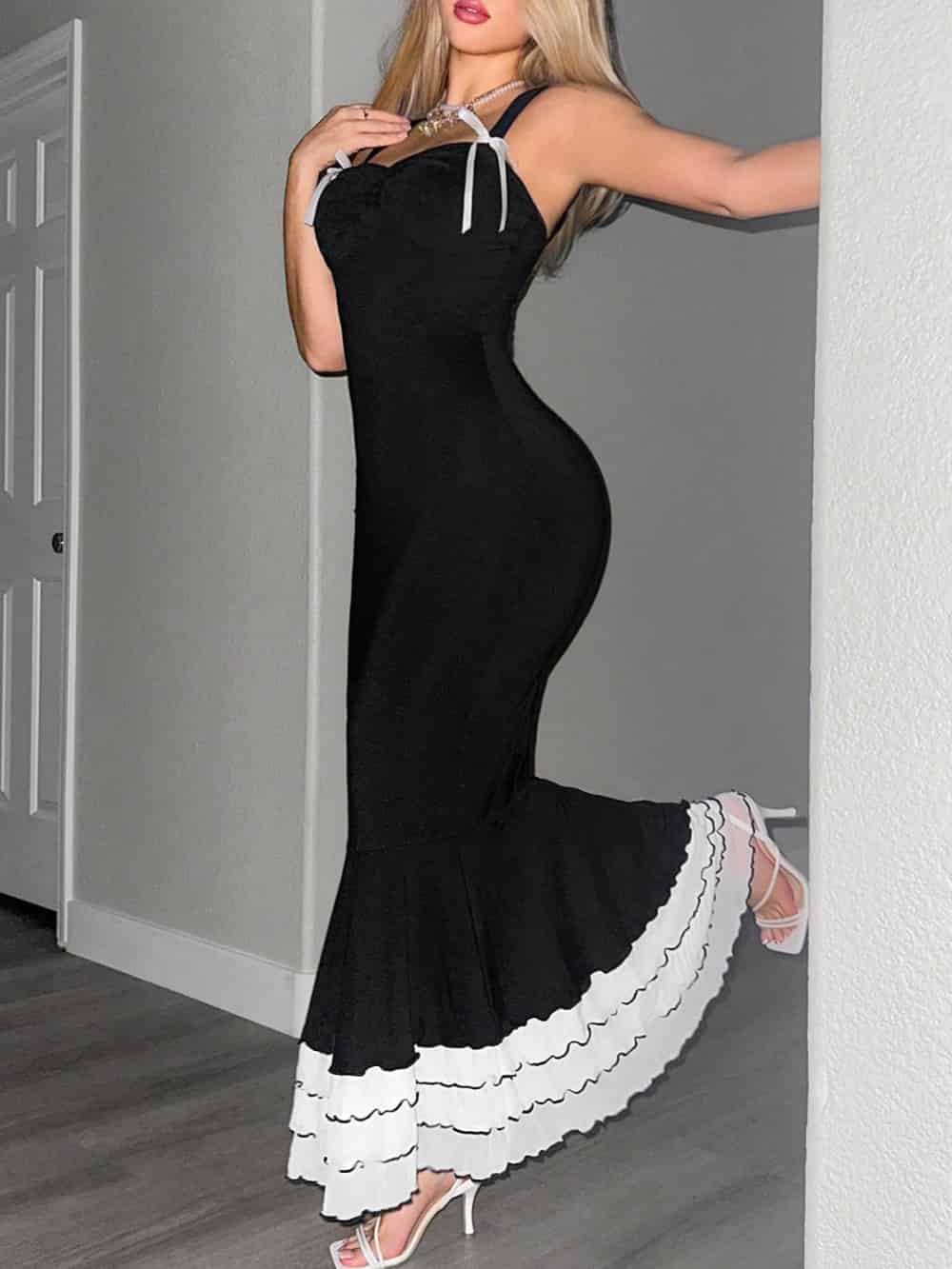 Das schwarze Maxi-Kleid mit Bodycon-Passform und Sweetheart-Ausschnitt