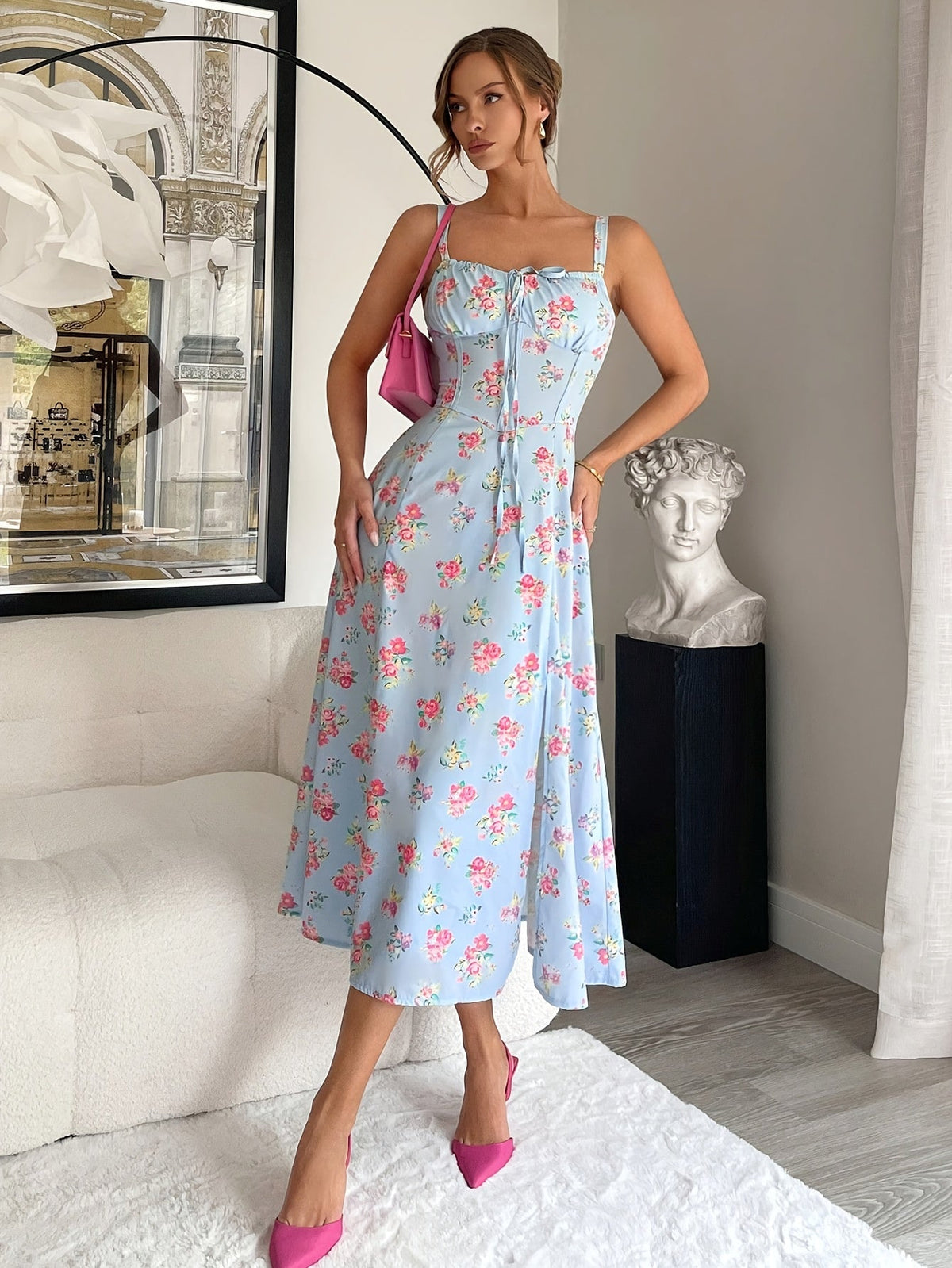 Luna Bloom Midi-Kleid mit offenem Rücken