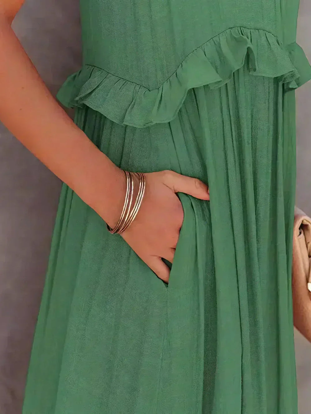 Sarah | Maxikleid mit Rüschen und Halterneck