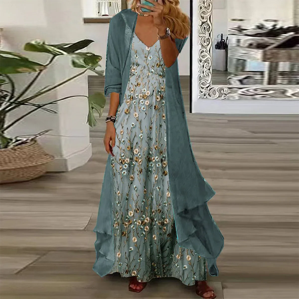 Lucia – Junges Maxikleid mit Blumenmuster und feiner Jacke, zweiteiliges Set