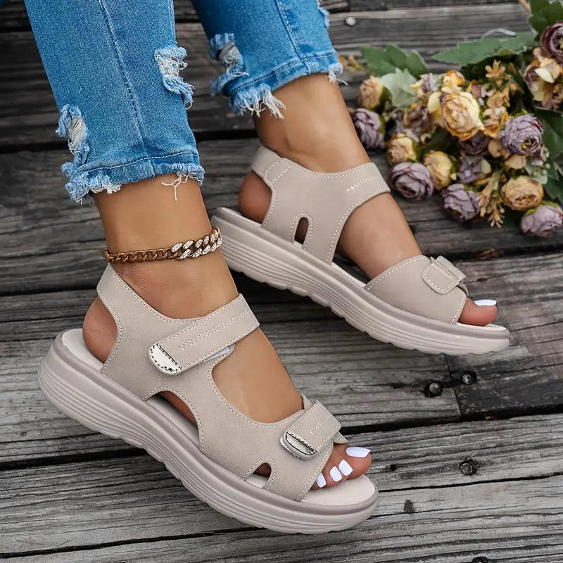 Alia™ | Bequeme Keilabsatz-Sandalen mit Knöchelriemen