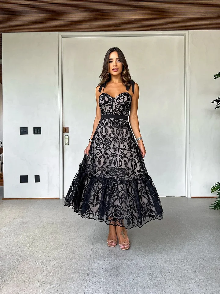 Alexandra | Schwarzes ärmelloses Midikleid mit Muster