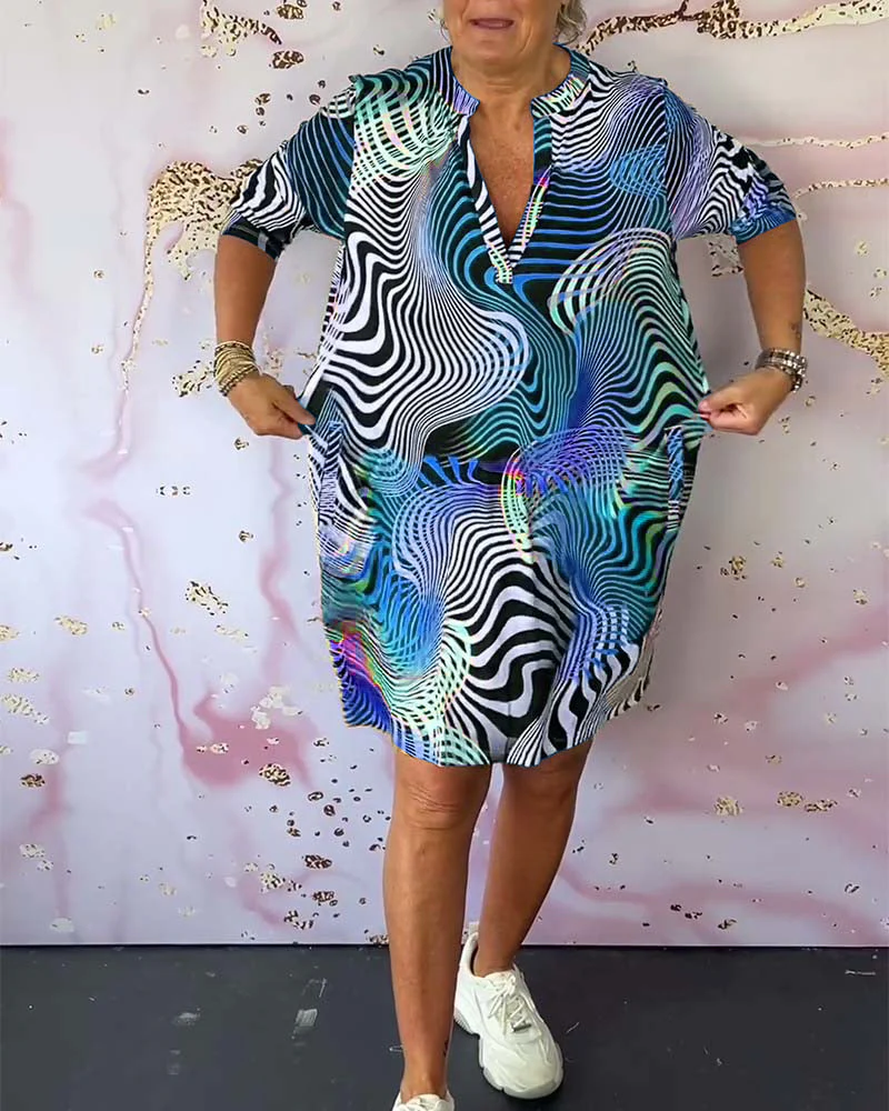 Ria Buntes V-Ausschnitt Kleid