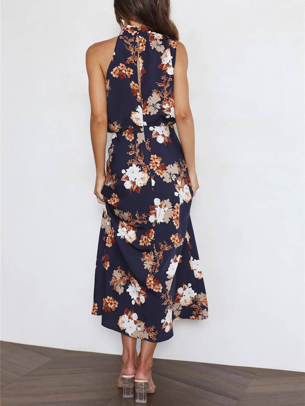Maxikleid mit Neckholder, floralem Muster und elastischer Taille