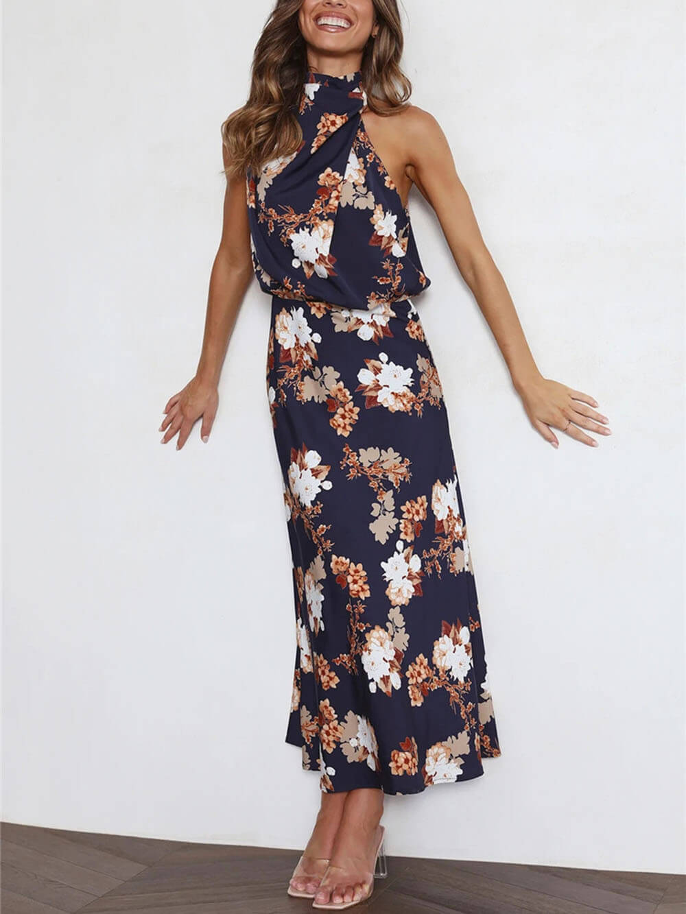 Maxikleid mit Neckholder, floralem Muster und elastischer Taille