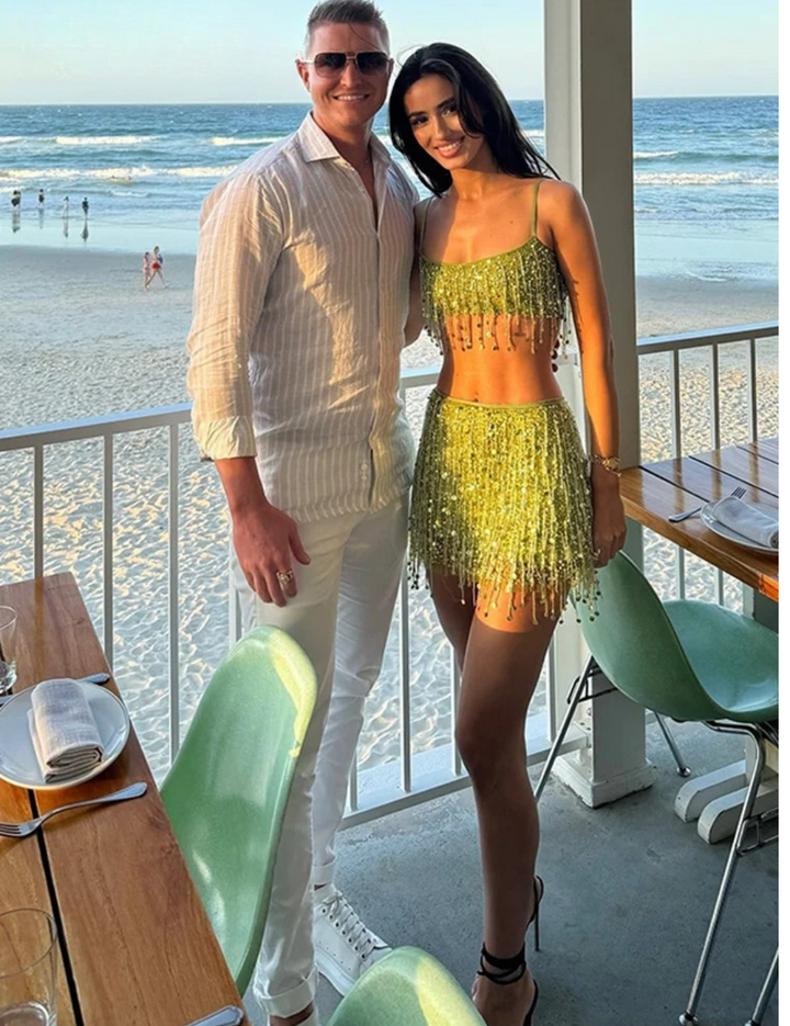 Leilani – Glamouröses 2-teiliges Set mit Perlenfransen