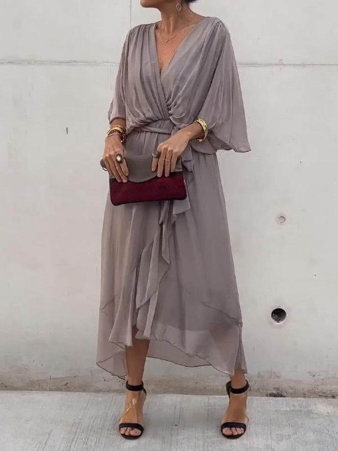 Taylor – Stilvolles und elegantes Chiffonkleid mit V-Ausschnitt