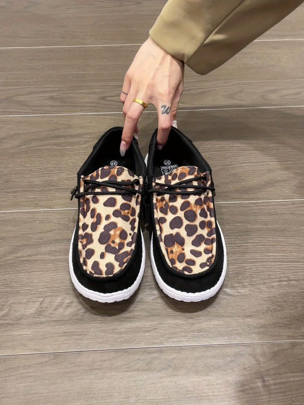 Isla | Freizeitschuhe mit Leopardenmuster