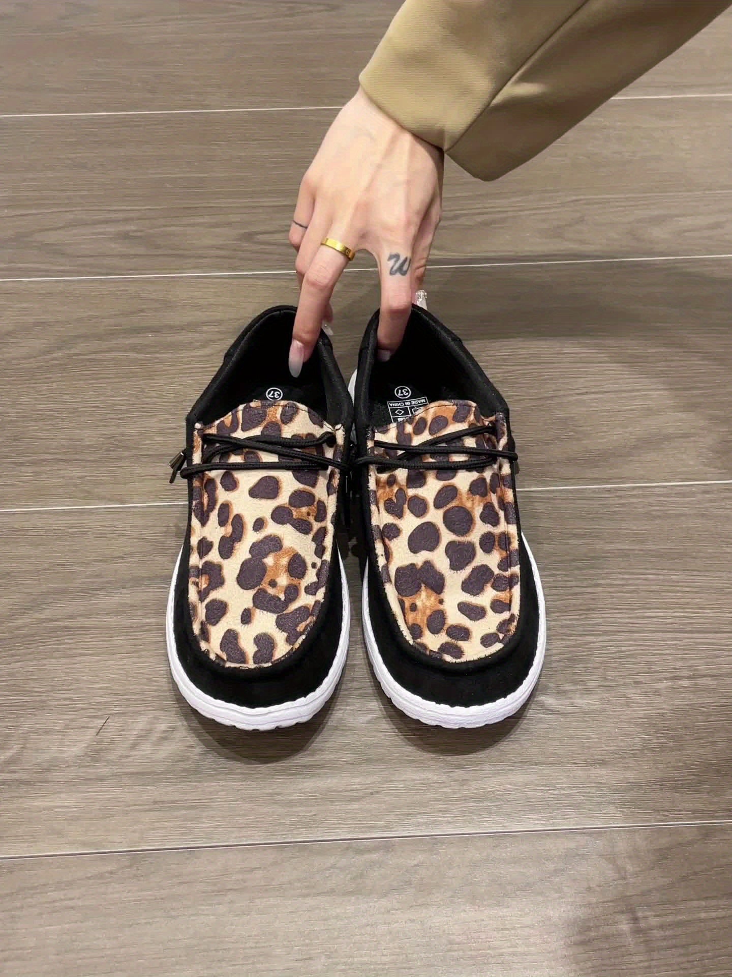 Isla – Freizeitschuhe mit Leopardenmuster